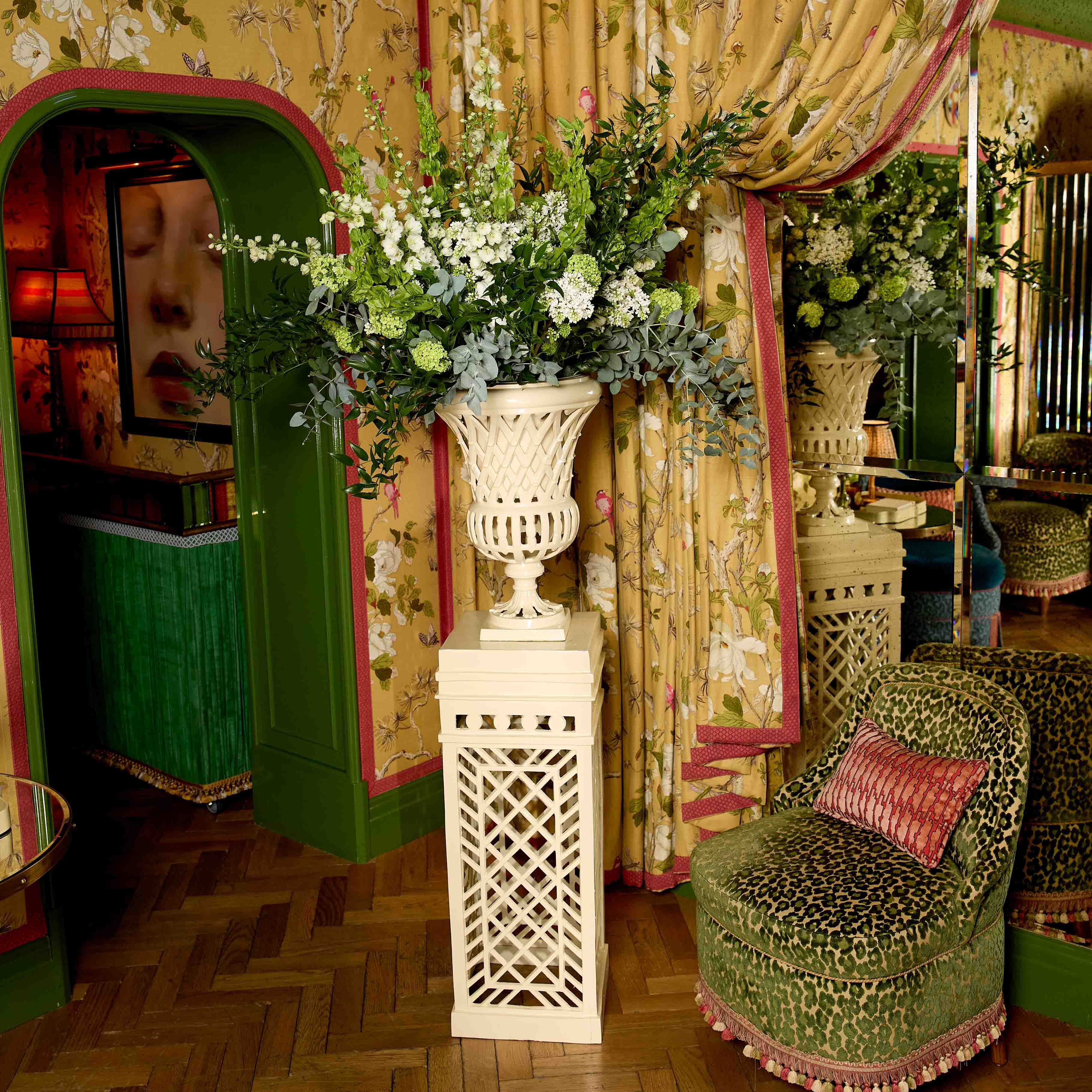 Adelaide Putty Lattice Urn - Image 7