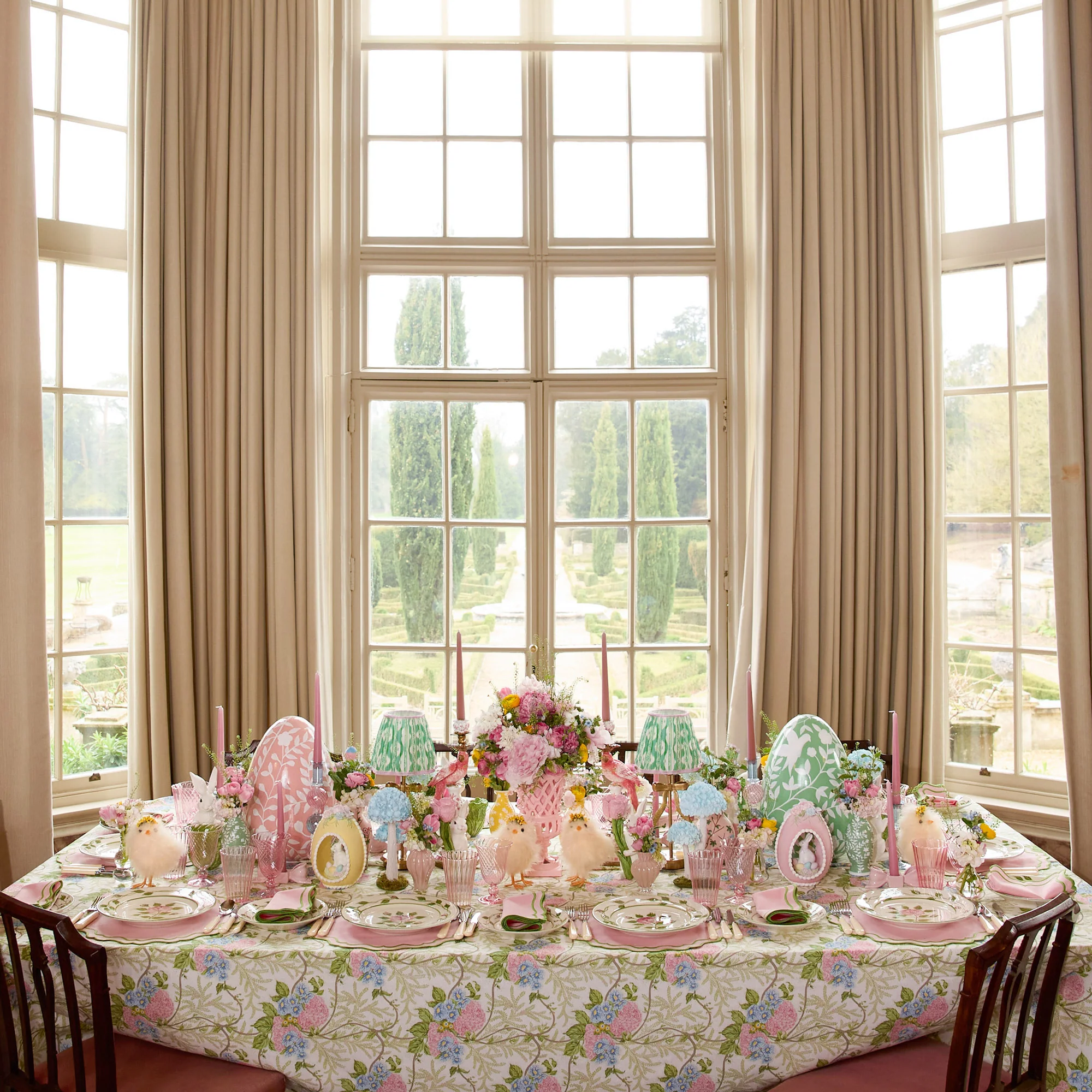 Pink & Blue Lady Isabella's Garden Tablecloth - Image 4