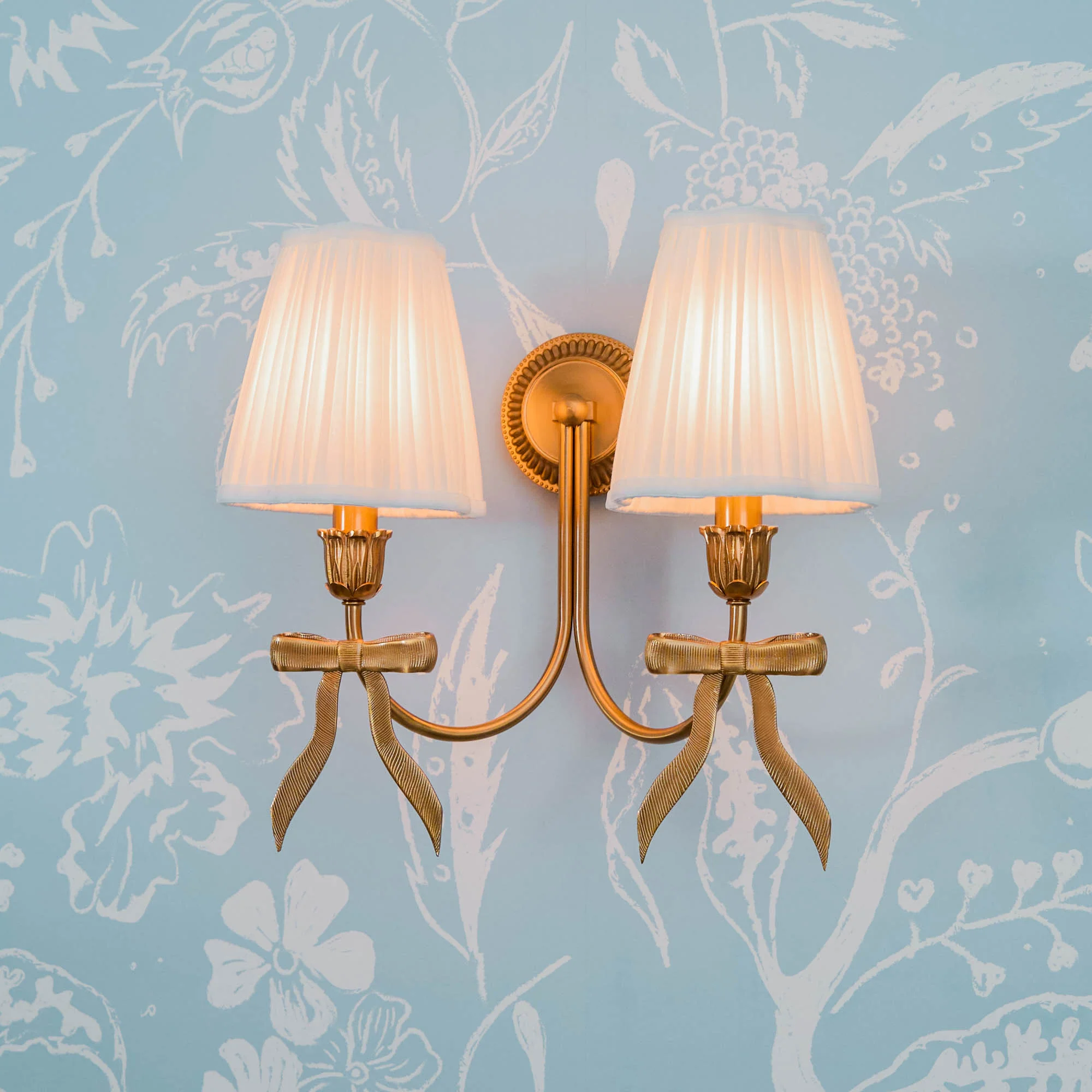 Marilyn Bow Rechargeable Double Wall Light with Cream Shades (14cm) - Image 3