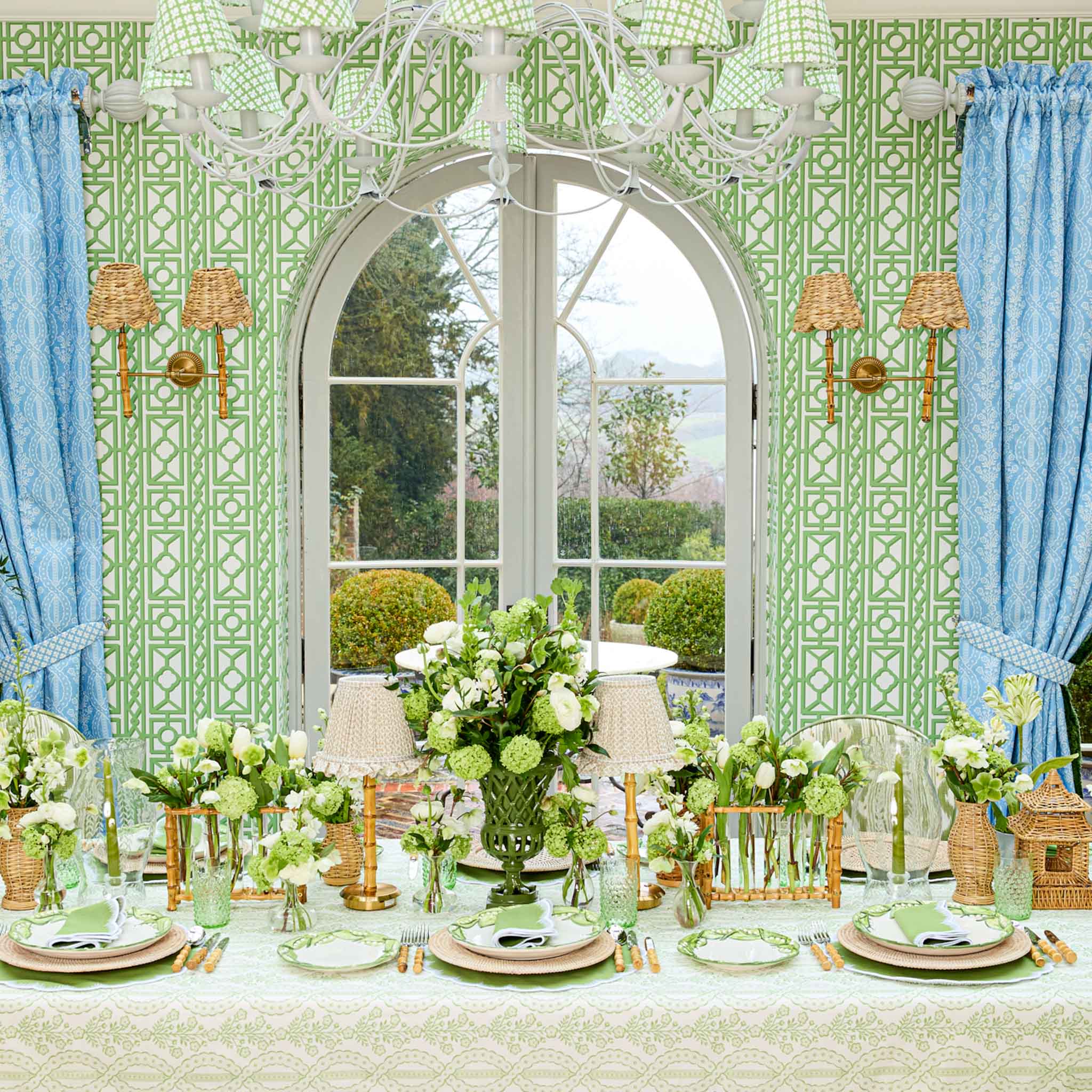 Small Adelaide Green Lattice Urn Vase - Image 3