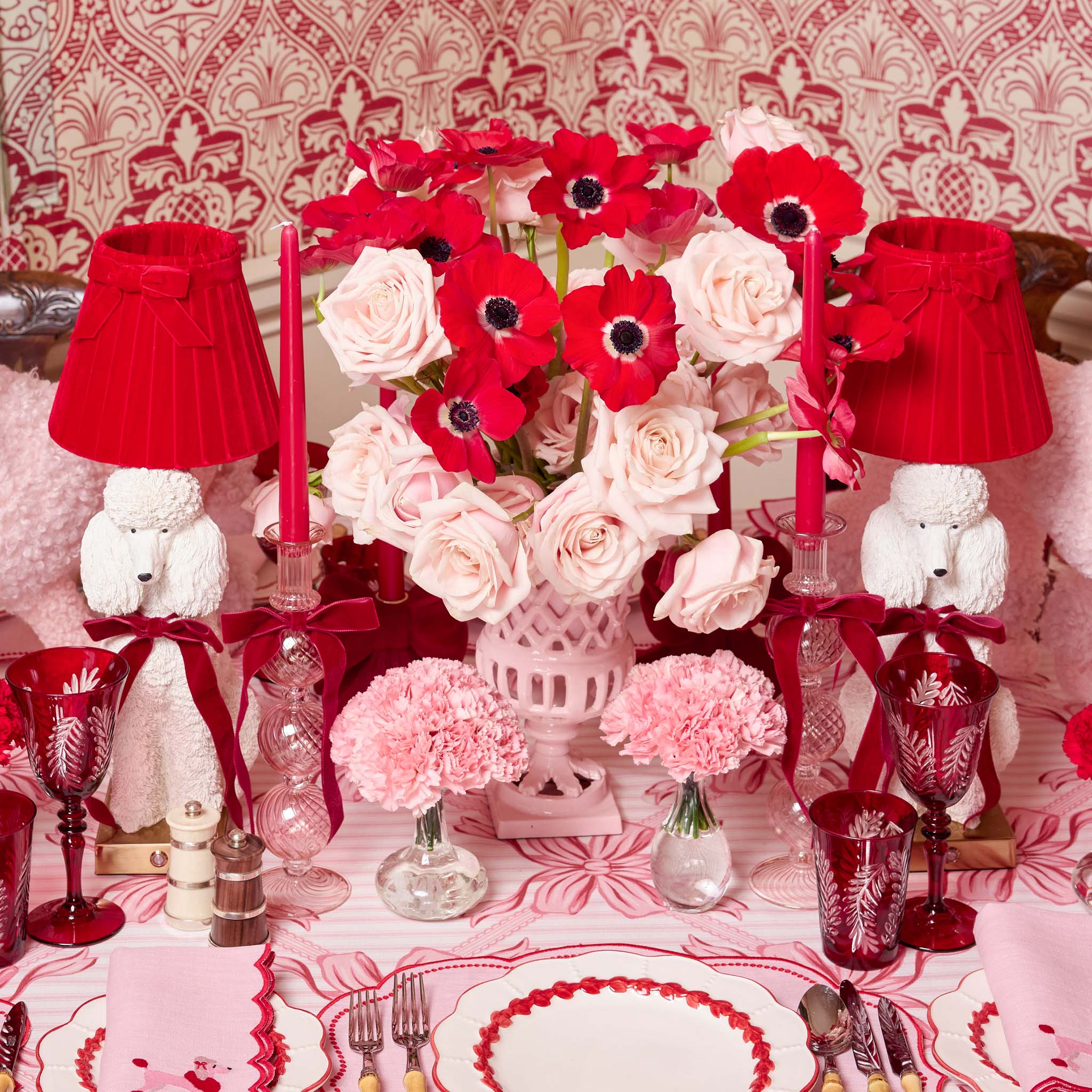 Red Velvet Bow Lampshade (18cm) - Image 2
