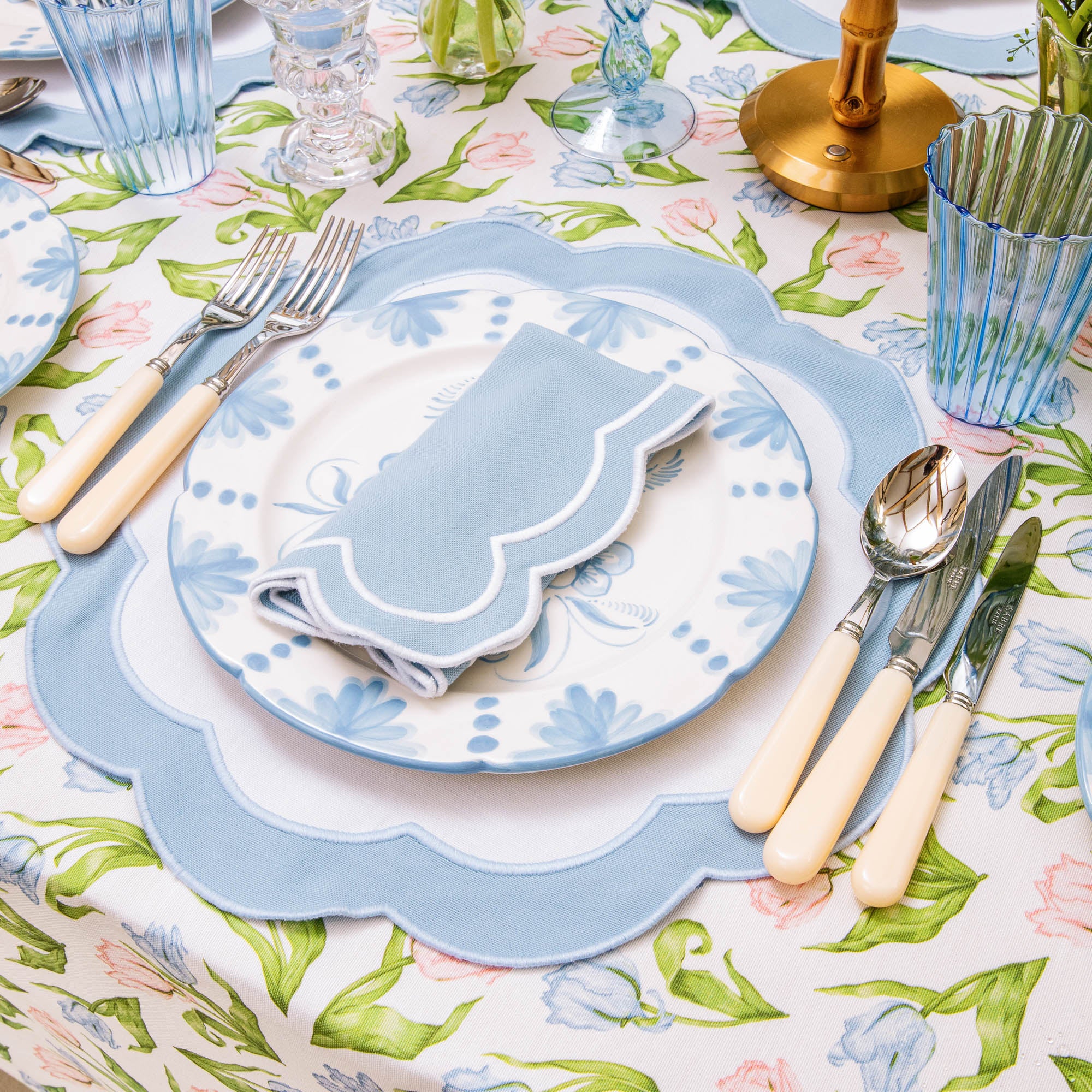 Seville Blue Gardênia Dinner Plate - Image 5