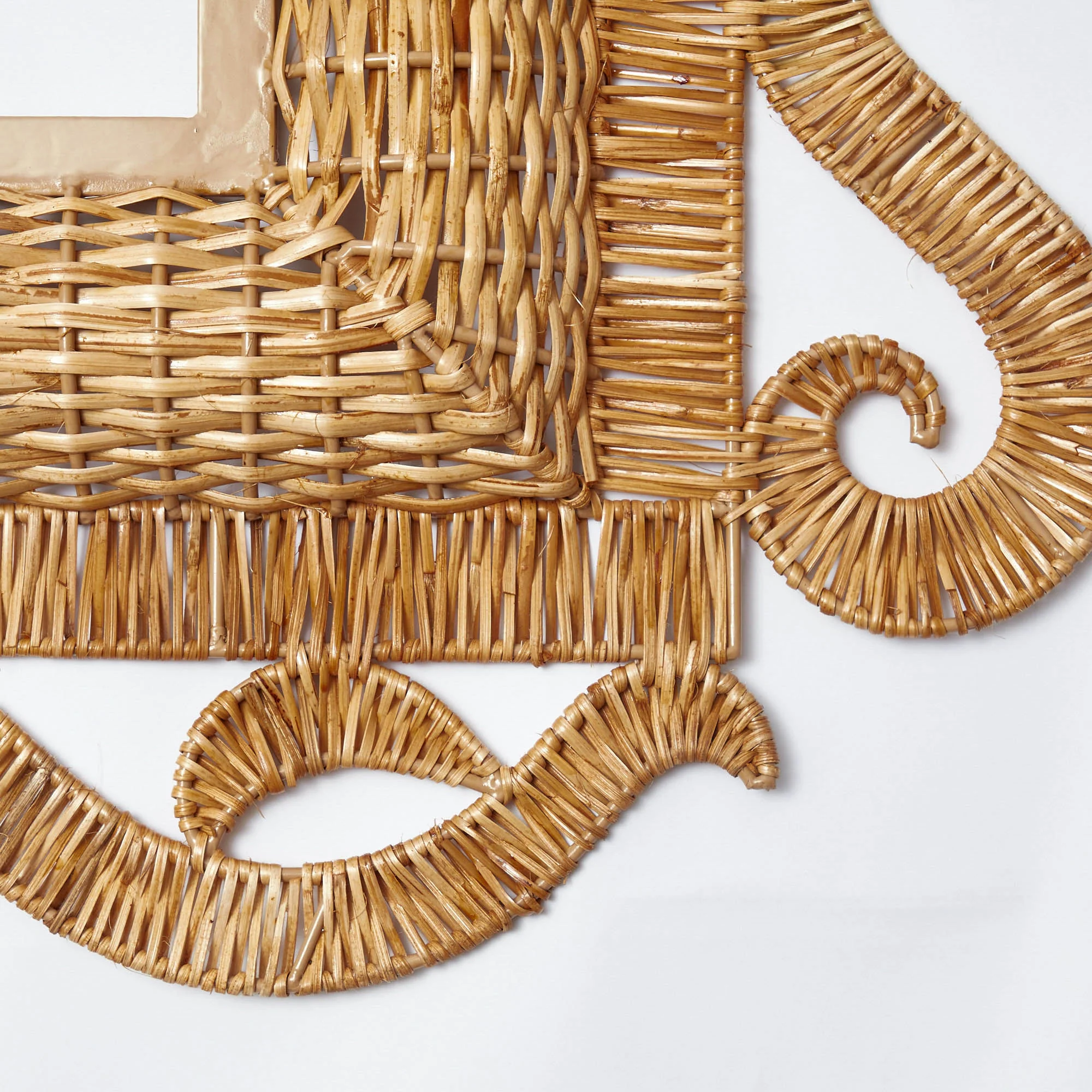 The Grand Rattan Mirror - Image 10