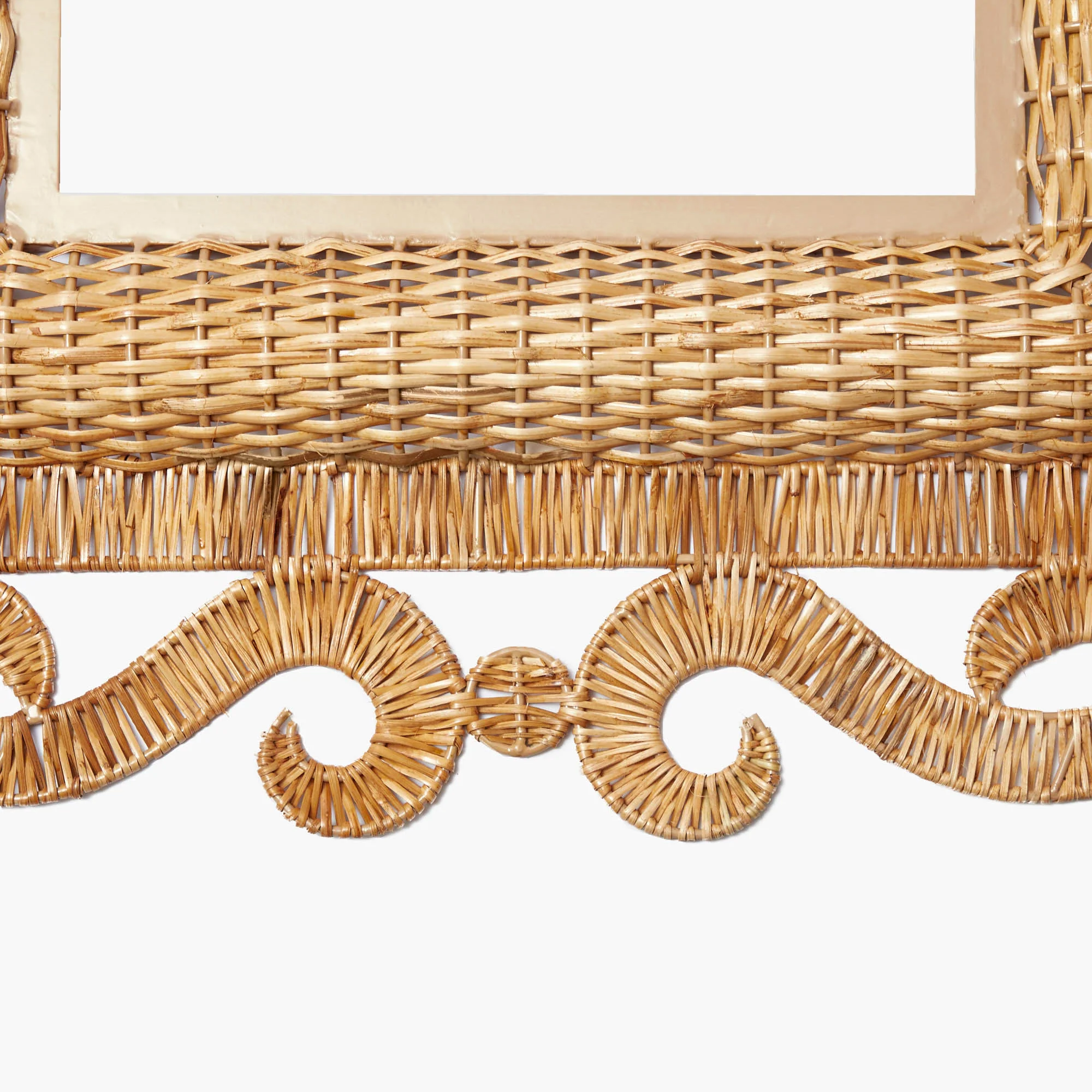 The Grand Rattan Mirror - Image 3