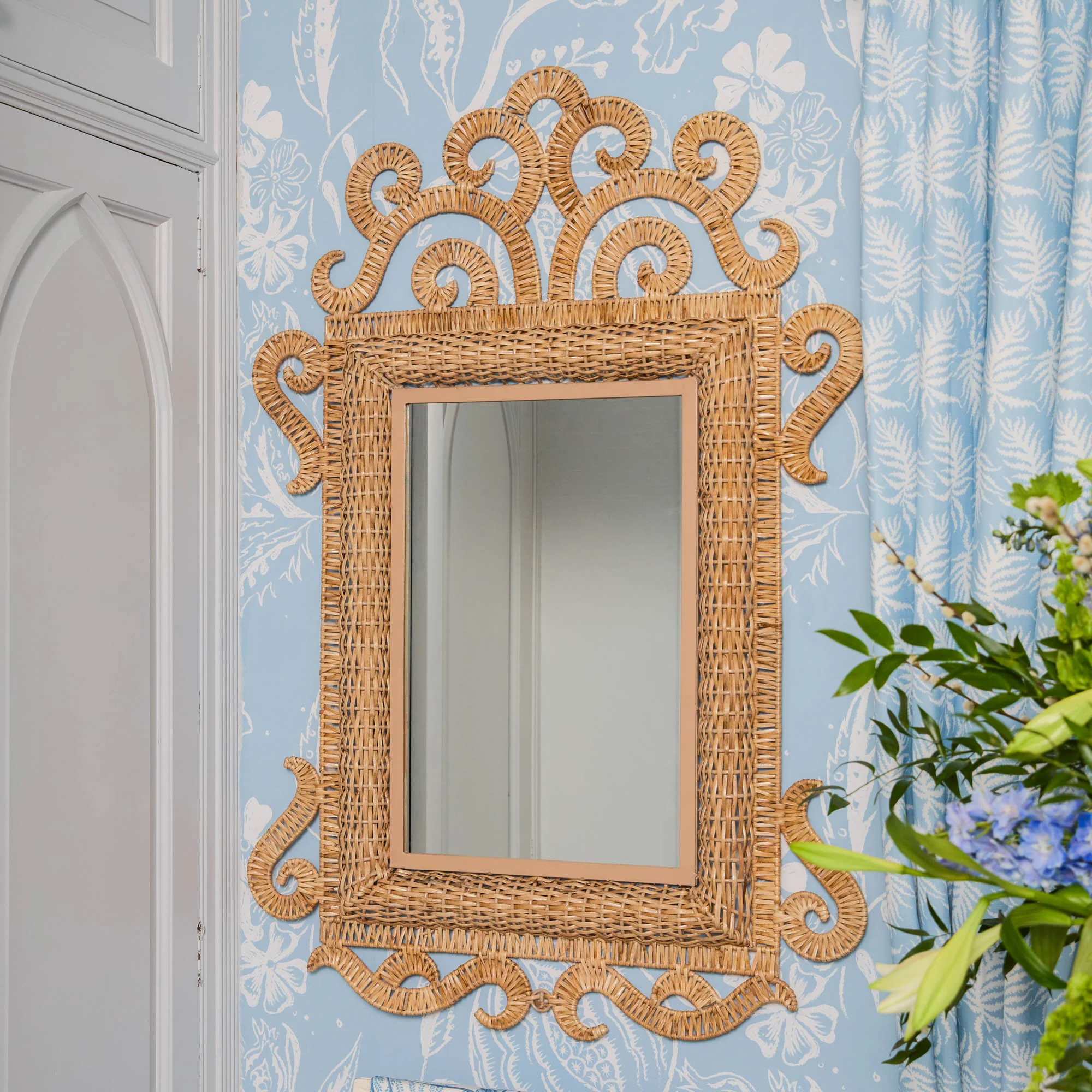 The Medium Grand Rattan Mirror - Image 4